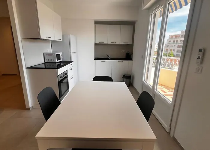 Beautifull Near The In *